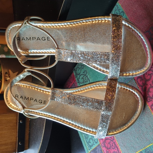 Rampage Patience Silver T Strap sandals 7.5 M Glitz Glam Summer - Picture 12 of 12